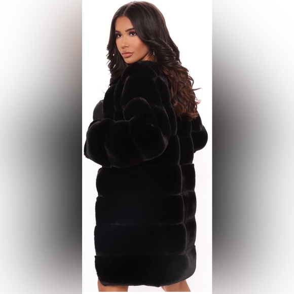 Black Teddy Jacket Cozy Winter Essential - Picture 3 of 3